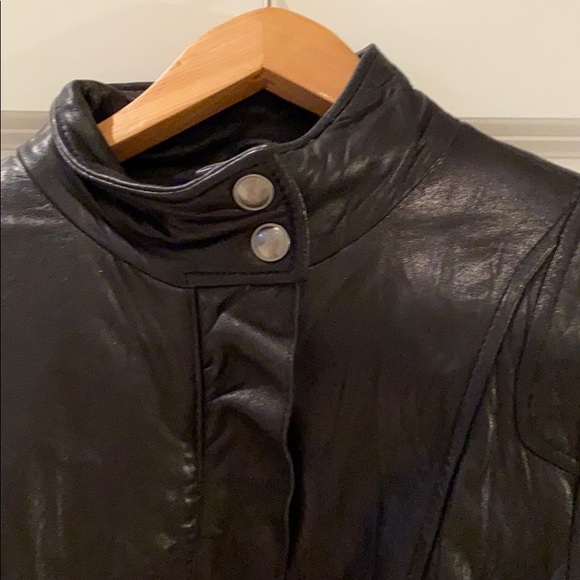 Super stylish leather jacket. - Picture 2 of 5